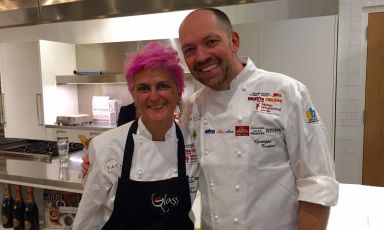 I protagonisti dell'ultima lezione di Chicago: Cristina Bowerman di Glass Hostaria a Roma e Giuseppe Tentori, chef milanese di stanza a Chicago da oltre 20 anni, tra le altre cose chef di GT Fish & Oyster, ristorante di pesce a 4 isolati da Eataly Chicago