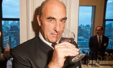 Helmuth Koecher è presidente e fondatore del Merano Wine Festival, che con il 2014 compie 23 anni di attività. Ogni anno le aziende presenti all'evento vengono selezionate da dieci commissioni di assaggio: in questa edizione saranno oltre 500 i produttori invitati, tra italiani e internazionali. Identità Golose collabora da tempo con il Merano Wine Festival: il prossimo appuntamento sarà il Roma Food & Wine, che si svolgerà all'ultimo piano di Eataly dal 29 novembre al primo dicembre