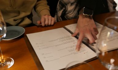 Libera scelta a tavola, dice Chicco Cerea, critico nei confronti dei ristoranti di livello che impongono solo menu degustazione. Foto di Hyoshin Choi su Unsplash
