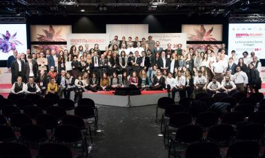 Quanti? Tanti: foto di gruppo dello staff al termine di un'Identità Milano 2017 di gran successo. Stiliamo un primo bilancio (foto Brambilla-Serrani)
