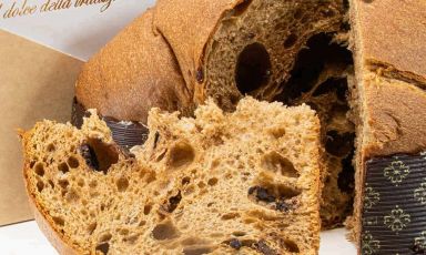 Il Molfettone, lievitato artigianale senza lattosio. Lo ideato il pasticcere pugliese Salvatore Verdesca come alternativa al panettone natalizio, ma in questi giorni lo propone anche in versione colomba pasquale
