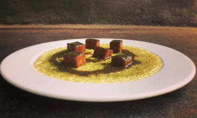 Risone all&rsquo;alloro, whisky torbato, cotechino e rafano, un piatto di Valentina Rizzo della Farmacia dei Sani a Ruffano (Lecce)
