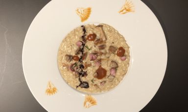 Riso mantecato ai funghi, quaglia, sugo alla cacciatora: il piatto dell'autunno di Alessandro Breda
