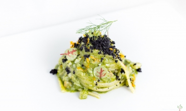 Le Linguine del giorno dopo di&nbsp;Nino Rossi&nbsp;del ristorante&nbsp;Qafiz&nbsp;di Santa Cristina d&rsquo;Aspromonte (Reggio Calabria) riciclano in modo intelligente e gustoso&nbsp;baccal&agrave;, finocchi, arancia e olive nere
