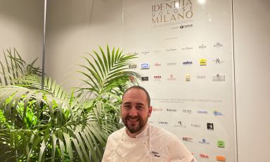 Stefano Sforza, classe 1986, di San Mauro Canavese, alle spalle ha esperienze con Pier Bussetti, Alain Ducasse, Luigi Taglienti quando era al Trussardi meneghino e al sabaudo Del Cambio ai tempi della gestione targata Riccardo Ferrero
