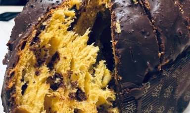 Paolo Brunelli e Lucca Cantarin: due ispirati interpreti dell'arte del dolce. Il panettone, in particolare un panettone speciale al gianduia, li ha fatti incontrare
