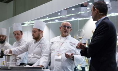 Claudio Sadler e Moreno Cedroni si sono cimentati oggi, nella seconda giornata d'Identità di Champagne, con le prestigiose bollicine francesi targate Ruinart
