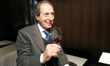 Elio Carta &egrave; il titolare della Silvio Carta, azienda che produce la preziosa Vernaccia di Oristano e distillati di qualit&agrave;
