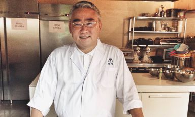 Kunio Tokuoka started to study as a chef at 20, in 1980. His dream was to continue the process of modernisation of Japanese tradition his grandfather had begun, offering his clients an increasingly wide range of dishes 
