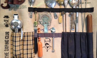 Il kit da cocktail di Massimo Stronati, bartender milanese in sella al Doping Club dello Yard hotel di Milano. E' l'ultima immagine di Identità Future, il concept di Identità Golose per Host, la fiera dell'ospitalità che si è chiusa quest'oggi a Rho (foto Elisa Pella)