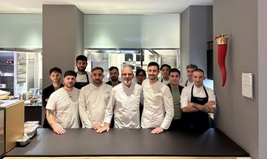 Franco Pepe al pass di Identità Golose Milano, al suo fianco Edoardo Traverso, con le nostre brigate di sala e cucina
