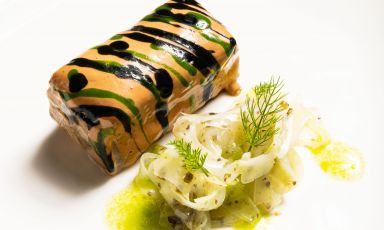 Impepata di rombo è il Piatto dell'estate 2023 di Paolo Barrale, chef del ristorante Aria, una stella Michelin a Napoli
