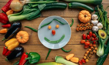 Come accogliere un vegano anche nei pranzi o nelle cene delle feste? Risponde la nostra Eleonora Giovinazzo. Foto di Viktoria Slowikowska, Pexels
