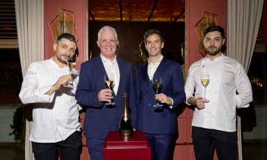 Da sinistra, lo chef della nuova&nbsp;Langosteria in via Montenapoleone Domenico Magistri, Olivier Krug, direttore della Maison Krug, Carlo Vallarino Gancia, Brand manager Krug Italia, e Tommaso Garofalo, executive chef di Langosteria Montenapoleone, insieme in occasione dell'anteprima meneghina de&nbsp;Les Cr&egrave;ations 2013 della Maison Krug. Tutte le foto sono a cura di @Antinori_La Fata
