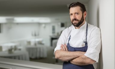 Fabrizio Molteni, marchesiano Doc, classe 1977: ha appena conquistato la stella michelin a La Speranzina, deliziosa struttura ristorativa con tre suites sontuse per il pernottamento nel centro storico di Sirmione (Brescia)
