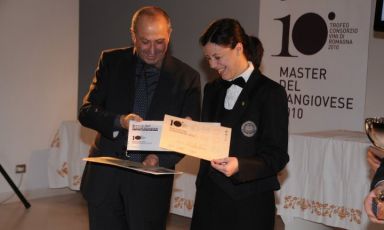 Annalisa Linguerri, donna di sala del ristorante Fm - con gusto di Faenza, in una foto d'archivio: fece suo il titolo di Master Sangiovese 2010