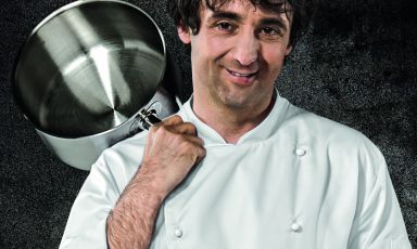 Tomaž Kavcic, che fu ospite anche del programma di Identit&agrave; Expo con un menu tutto a base di brodo di manzo, nel ristorante di cui &egrave; chef e patron (Pri Lojzetu, telefono&nbsp;+386.(0)5.3687007)&nbsp;&egrave; uno straordinario interprete della cucina tradizionale slovena, che sa attualizzare con intelligenza e spunti creativi
