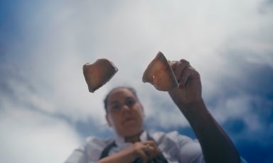 Martina Caruso, chef del ristorante Signum a Salina (Messina), in un fotogramma tratto da La quinta stagione
