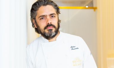 Matteo Baronetto, 42, chef at Del Cambio in Torino, one Michelin star. The last two dinners at Identità Golose Milano, tonight and tomorrow, Saturday 1st June: 75 euros including wines, online reservations (photo Onstage Studio)
