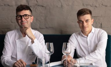 Lo chef&nbsp;Mauro Brina&nbsp;e il suo compagno d'avventura&nbsp;Christian Dallavalle: insieme hanno inaugurato con successo il ristorante Sant'Agostino, a Piacenza, nei locali&nbsp;- legati a spazi dedicati all'arte e al design -&nbsp;che accoglievano l'indirizzo di Luigi Taglienti
