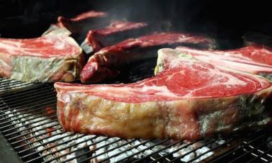 The grill at Ristorante Macelleria Motta in Inzago where the finely selected meat from Piedmont is cooked. This is also sold in the historic shop in Bellinzago Lombardo. This is one of the ten places we recommend to carnivores in town 
