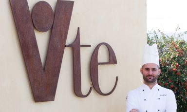 Giuseppe Biuso, chef di Vite a Coriano (Rimini), il ristorante gastronomico della Comunità di San Patrignano, sarà a Identità Golose Milano martedì 3 giugno. Per prenotare il vostro posto, visitate il sito ufficiale dell'Hub
