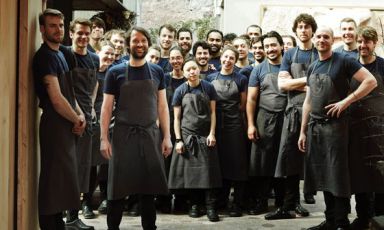 Il tema del Noma ha dato l'arrivederci alla propria clientela con un appello a favore dei ristoranti di tutto il mondo
