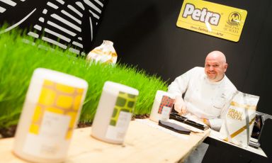 Lo stand di Petra - Molino Quaglia offre ai visitatori di Identit&agrave; Milano bont&agrave; lievitate di ogni genere. Inoltre il brand ha oggi collaborato alla realizzazione della splendida giornata dedicata a Identit&agrave; di Pane e Pizza