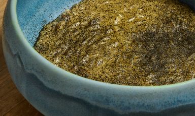 Tra i Piatti del 2022, i Risoni con lupini, burro acido e polvere di alga nori di Luciano Monosilio del ristorante Luciano Cucina Italiana, a Roma. Foto di Stefano Delìa
