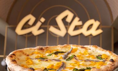 La pizzeria di Ci Sta arriva a Milano nel maggio del 2021 in via Procaccini, per raddoppiare con una nuova sede a partire dallo scorso ottobre in zona Brera
