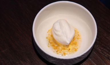 Polline d’api, doppia panna, vino di riso fermentato: la ricetta della rinascita di Andrea Baita e Pietro Zamuner
