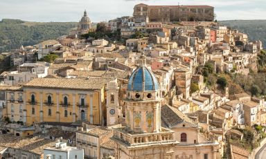 Una panoramica di Ragusa: &egrave; il luogo in Italia dove si gusta la cucina pi&ugrave; autentica.&nbsp;(Foto&nbsp;&ldquo;Ragusa&rdquo; di A S, CC BY 2.0)
