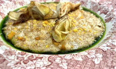 Risotto in estrazione&nbsp;di carciofi, merluzzo confit, menta e Cynar, un&nbsp;piatto&nbsp;proposto dallo&nbsp;chef Francesco Sodano per il Temporary Bistrot & Restaurant&nbsp;Famiglia Rana, negli spazi di NonostanteMarras, in via Cola di Rienzo a Milano. Per provarlo c'&egrave; tempo fino a domenica 26 aprile

