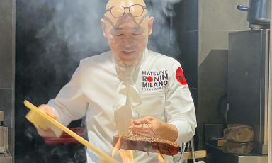 Katsu Nakaji at the omakase at House of Ronin in Milan
