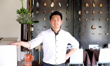 Weikun Zhu, chef-patron del Kanton a Capriate San Gervasio (Bergamo, a met&agrave; strada tra il capoluogo orobico e Milano, sulla A4). La foto &egrave; di Tanio Liotta
