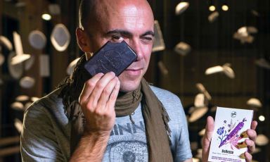 Simone Sabaini ha lanciato anche la linea La Qualità della Vita, sei barrette con specifiche proprietà funzionali (ad esempio, “Giovinezza” è antiossidante poiché contiene bacche di açaí, rosa canina, arancia rossa, estratto di acini d’uva ed estratto di tè verde; “Sesso” è afrodisiaca, con maca, damiana e noci di cola…). Un’idea lanciata un anno e mezzo fa, oggi è il 30% della produzione, in crescita.