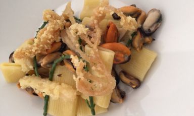 Mezzemaniche con trippa e cozze di Serenella Medon