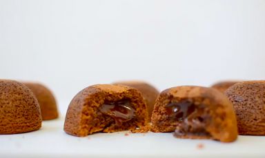 Il Tortino al cuore colante di Massimo Pica, interpretazione del celebre dolce di Michel Bras
