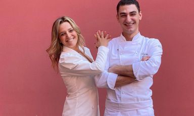 Rigels Tepshi e Annalisa Magri: sono le due anime - il primo chef, la seconda restaurant manager - dell'Ottocentodieci, bella realtà golosa all'hotel Eridano di Sannazzaro de' Burgondi, nella Bassa Lomellina, provincia di Pavia (foto Nadia Afragola)
