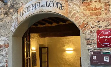 Vi presentiamo L'Osteria del Leone a Bagno Vignoni in provincia di Siena, in Val D'Orcia, con la cucina dello chef Andrea Caporicci
