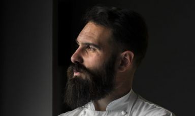 Fernando Tommaso Forino&nbsp;dal 2022 &egrave; lo chef dell'Osteria Arborina, ristorante fine dining situato all'interno dell'Arborina Relais a La Morra (Cuneo)
