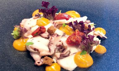 Soppressata di polpo con cavolfiore siciliano all'agro e salsa cocktail artigianale: la ricetta estiva di Joseph Micieli
