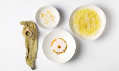 Unexpected fish soup by Yannick Alléno and Martino Ruggieri, respectively chef and chef adjoint at Pavillon Ledoyen in Paris. The French and Italian chefs will hold two lessons at Identità Milano, 3rd-5th March 2018: Auditorium and Identità di Pasta
