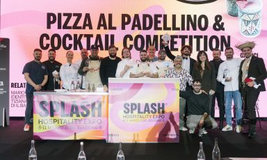 Foto di gruppo della Pizza al padellino & Cocktail Competition, in partnership con Molino Casillo alla Fiera del Levante a Bari
