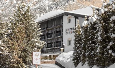 L'hotel Tyrol innevato
