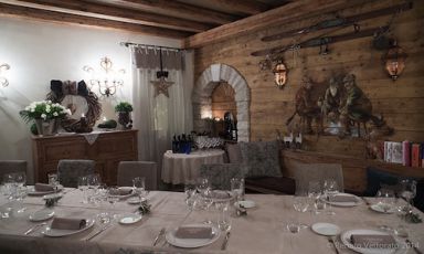 Restaurant Stube in Hotel Europa in Asiago (Vicenza), chef Alessio Longhini, 25 years old, an important promise for Venetian cuisine. Beside Stube, the wine and food of Hotel Europa also includes an Osteria and restaurant Saint Hubertus (photo by Renato Vettorato)