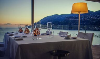 Oltremare in Costiera Amalfitana: nuova stagione con i piatti di Alfonso Crisci