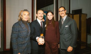 I protagonisti del lancio di Presobene gin: a partire da destra l'architetto Ivo Redaelli, lo chef Stefano Grandi, l'imprenditrice Beatrice Presezzi e il bar manager di Ceresio 7, Abi El Attaoui
