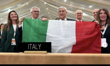 La nostra delegazione a New Delhi, soddisfatta, festeggia la proclamazione della cucina italiana come patrimonio Unesco, in una foto pubblicata sul profilo social de La Cucina Italiana
