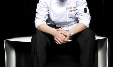 Viviana Varese, chef del ristorante Alice di Milano: domenica 21 ottobre per il pranzo benefico all'Opera San Francesco per i Poveri preparerà i Mustaccioli, dolce campano di cui San Francesco ha lasciato traccia nelle sue lettere